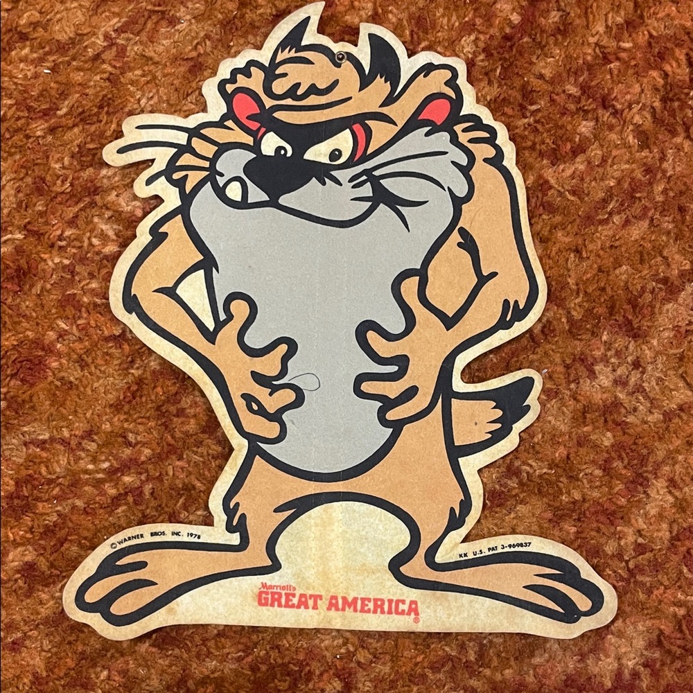 Vintage 1978 Warner Bros. Tazmanian Devil Marriott’s Great America cloth decor